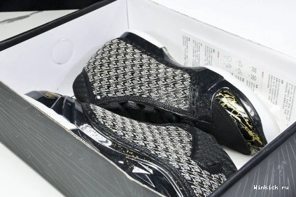 Room 23 Jordan Trophy Black 0918
